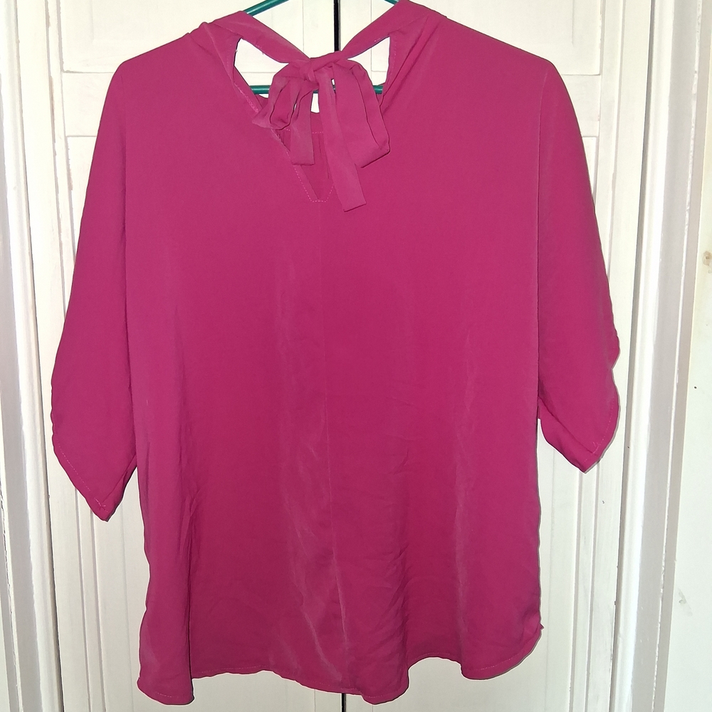 Chic Women's V-neck Blouse in Vibrant Pink - Picture 5 of 6